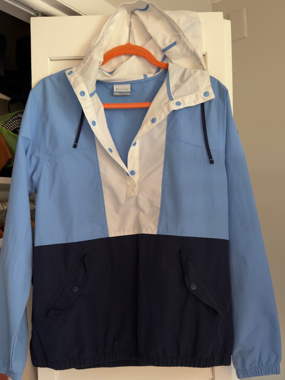Columbia Light Blue, Navy & White Pullover windbreaker style